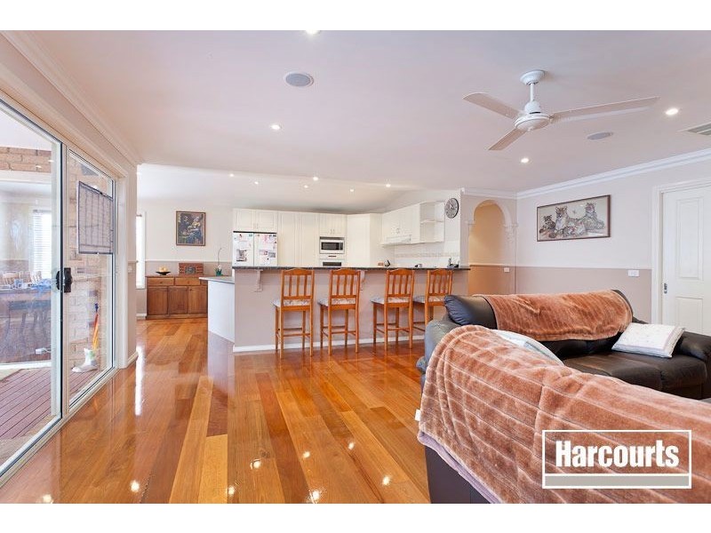 49 Livingstone Boulevard, Pakenham VIC 3810