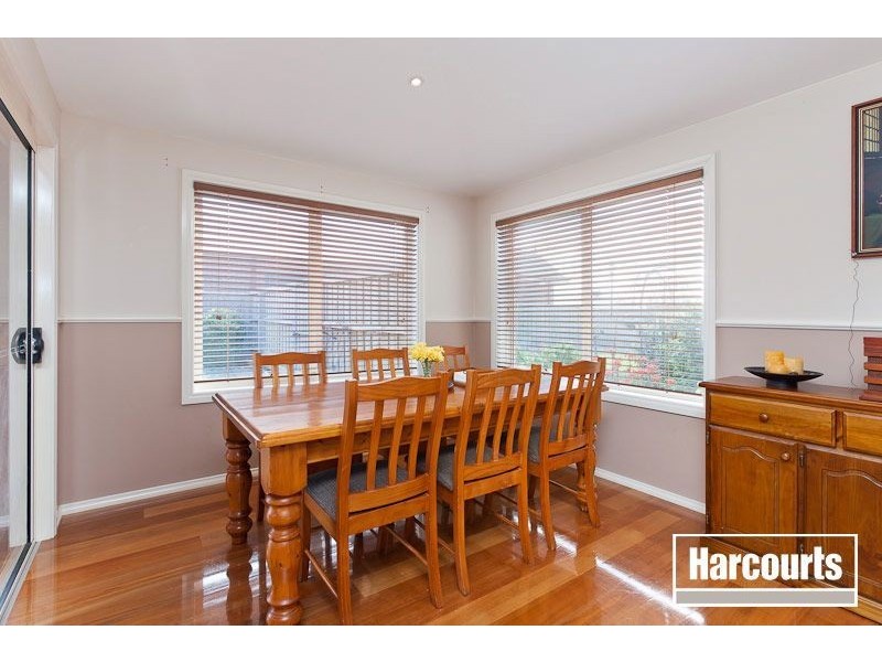 49 Livingstone Boulevard, Pakenham VIC 3810