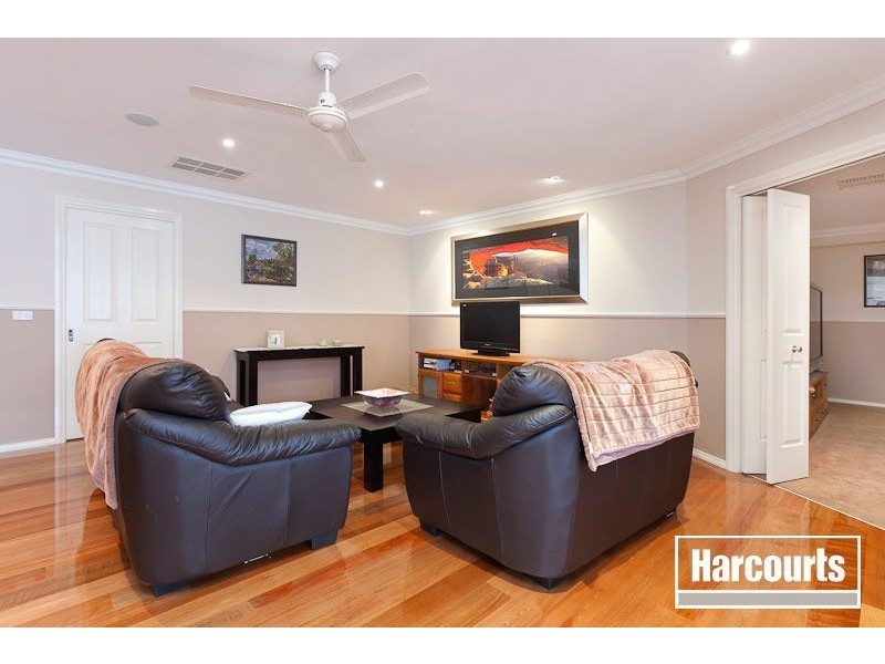 49 Livingstone Boulevard, Pakenham VIC 3810