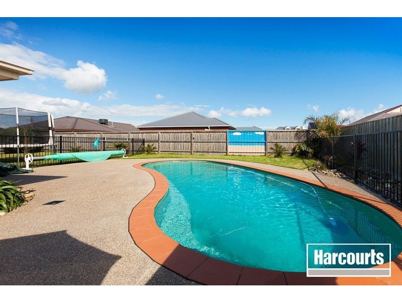 49 Livingstone Boulevard, Pakenham VIC 3810
