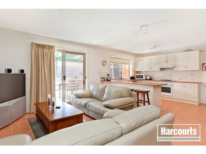 6 Hampton Court, Beaconsfield VIC 3807