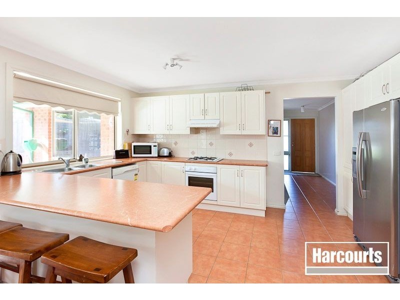 6 Hampton Court, Beaconsfield VIC 3807