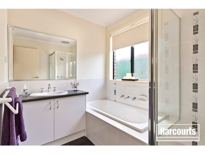 35 Ebony Street, Cranbourne VIC 3977