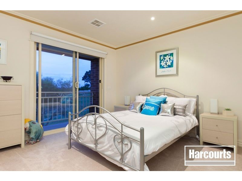 10 High Vista Court, Narre Warren North VIC 3804