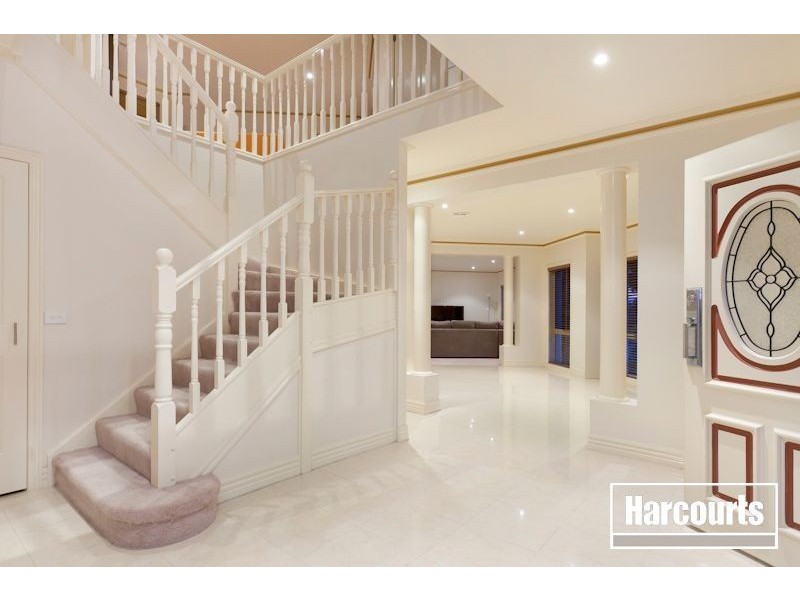 10 High Vista Court, Narre Warren North VIC 3804