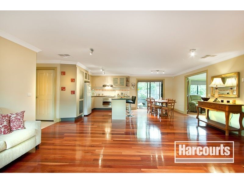 37 Sallybrook Circuit, Narre Warren VIC 3805