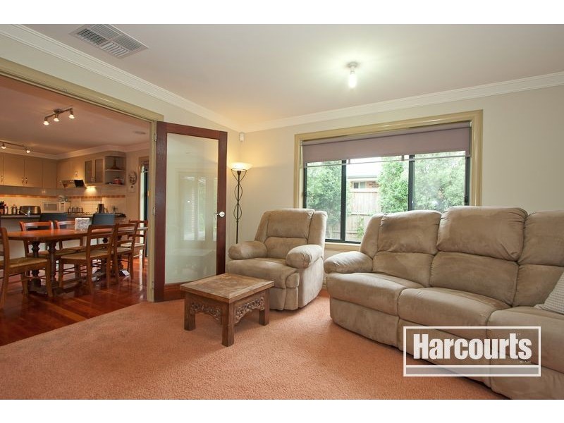 37 Sallybrook Circuit, Narre Warren VIC 3805