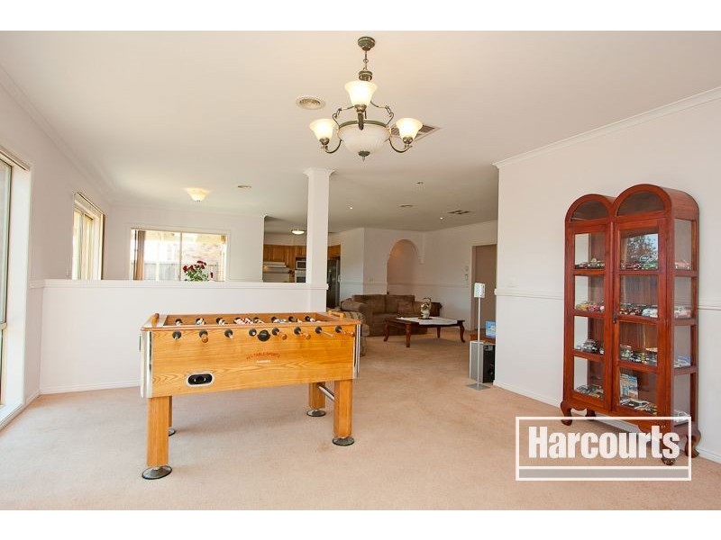 15 Chatsworth Court, Beaconsfield VIC 3807