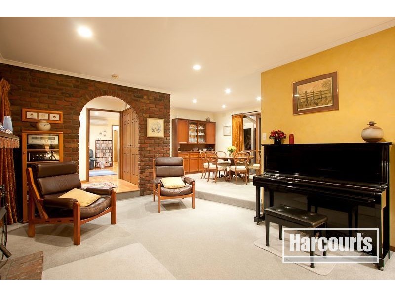 6 Knapton Avenue, Beaconsfield Upper VIC 3808
