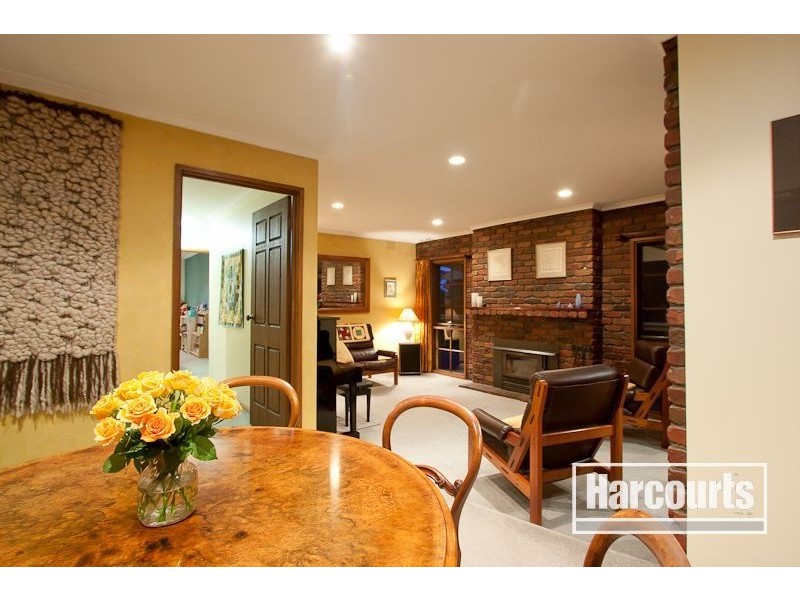 6 Knapton Avenue, Beaconsfield Upper VIC 3808