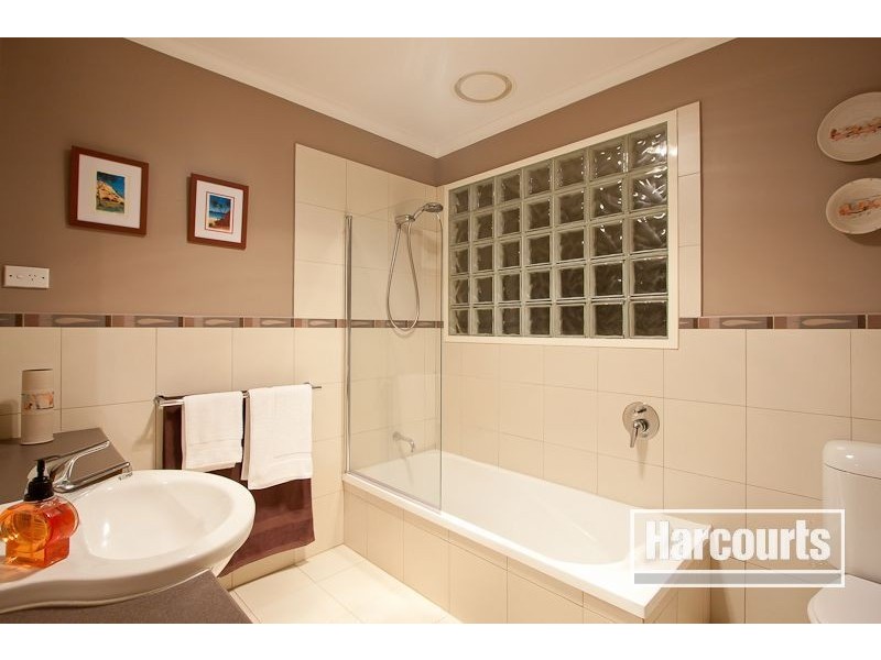 6 Knapton Avenue, Beaconsfield Upper VIC 3808
