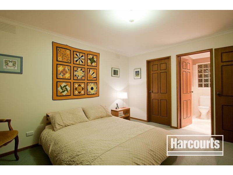 6 Knapton Avenue, Beaconsfield Upper VIC 3808