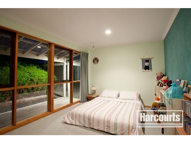 6 Knapton Avenue, Beaconsfield Upper VIC 3808