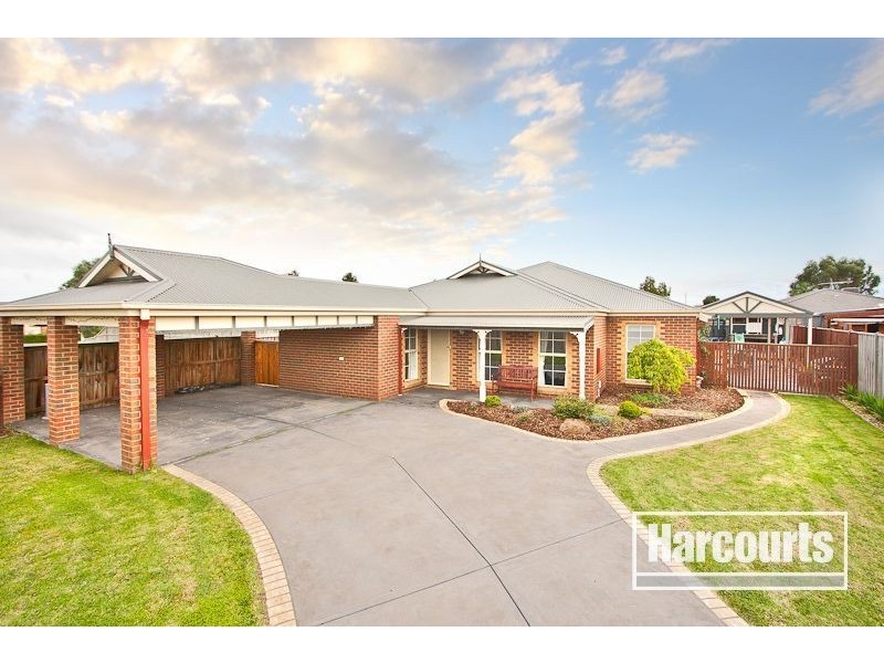 2 Petrel Place, Berwick VIC 3806
