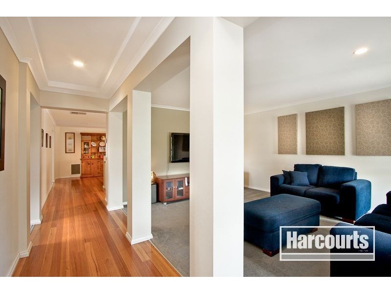 2 Petrel Place, Berwick VIC 3806