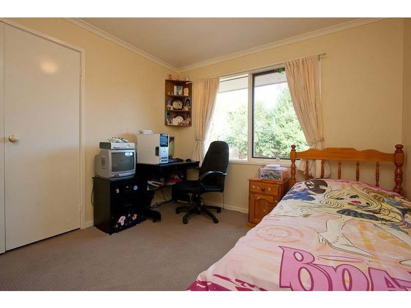 15 Van Court, Narre Warren VIC 3805