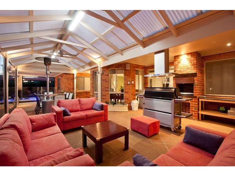 13 Viewpoint Place, Berwick VIC 3806