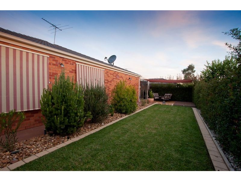 13 Viewpoint Place, Berwick VIC 3806