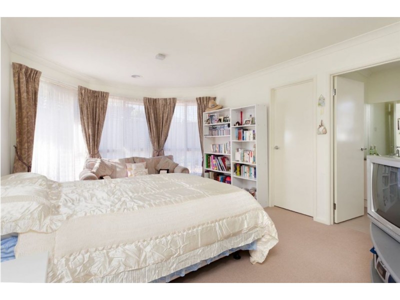 7 Tyrone Avenue, Pakenham VIC 3810