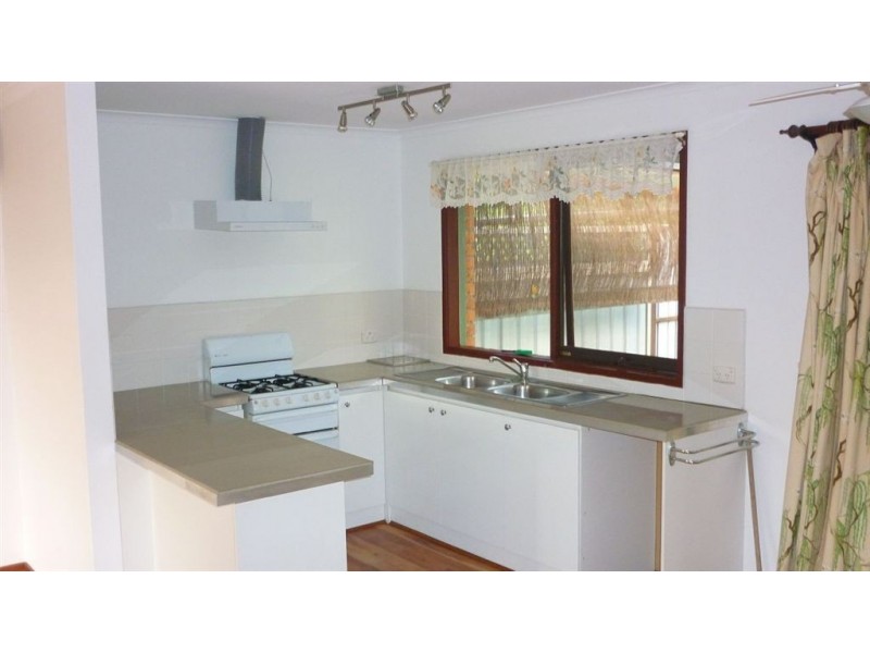 1B Watson Gardens, Berwick VIC 3806