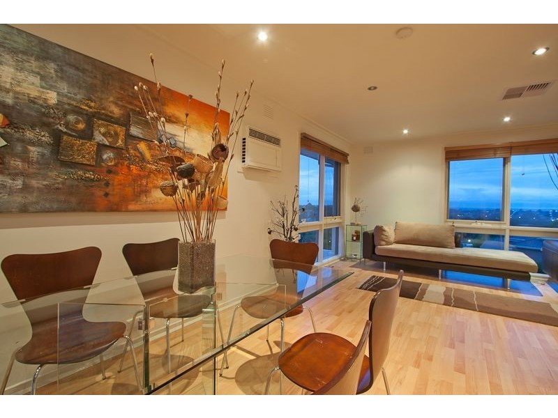 2 Oxley Way, Endeavour Hills VIC 3802