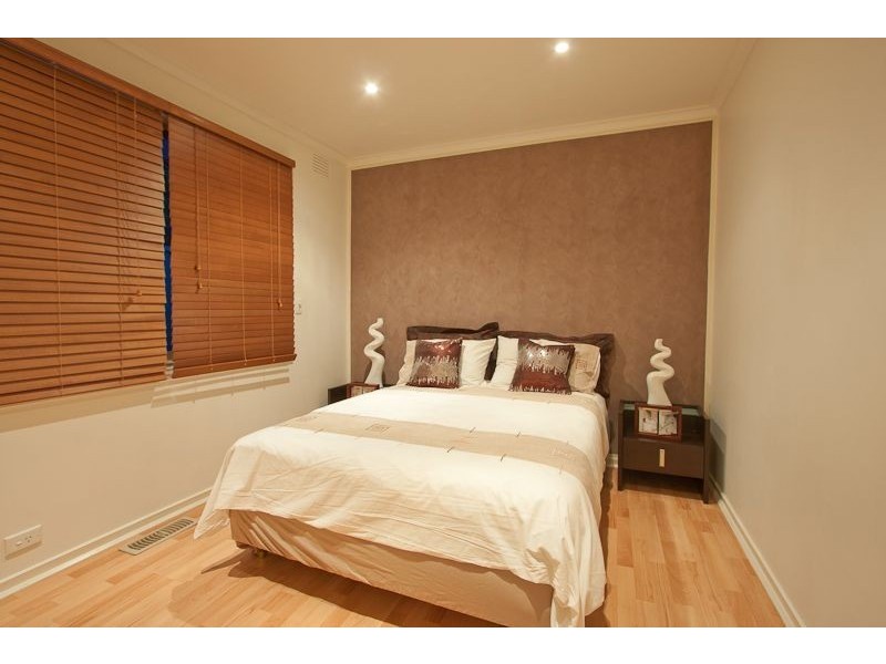 2 Oxley Way, Endeavour Hills VIC 3802