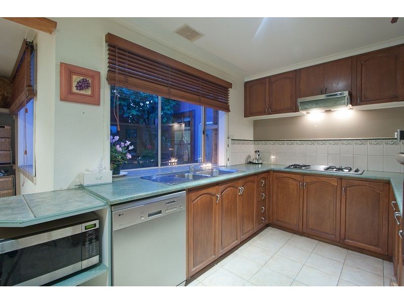 12 Earlston Square, Berwick VIC 3806