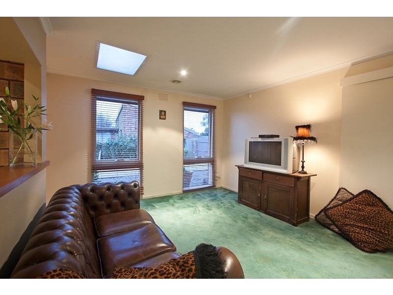 12 Earlston Square, Berwick VIC 3806