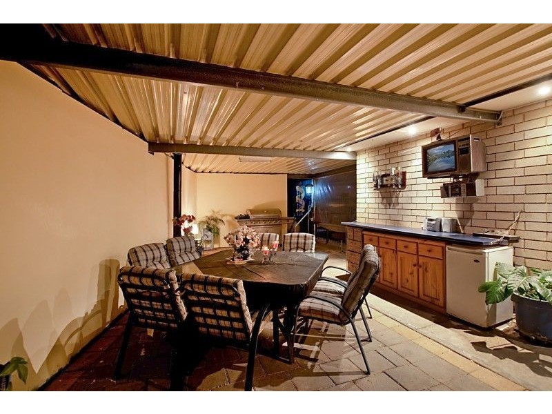 2 Devlin Court, Parafield Gardens SA 5107