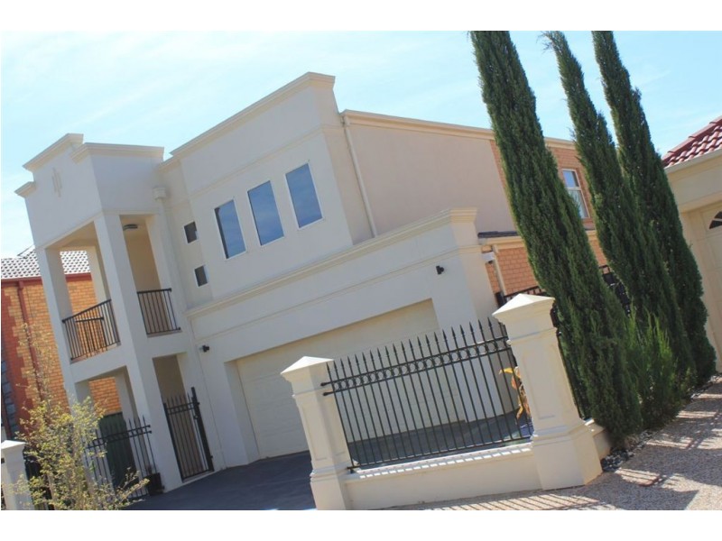 8 Sanctuary Drive, Mawson Lakes SA 5095