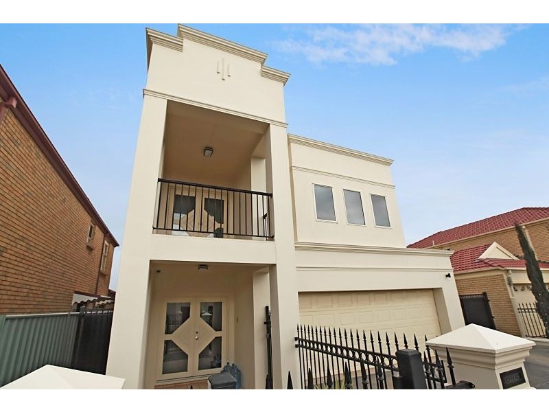 8 Sanctuary Drive, Mawson Lakes SA 5095