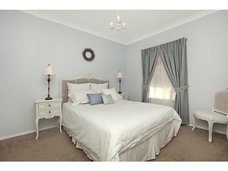 45 Mallard Crescent, Mawson Lakes SA 5095