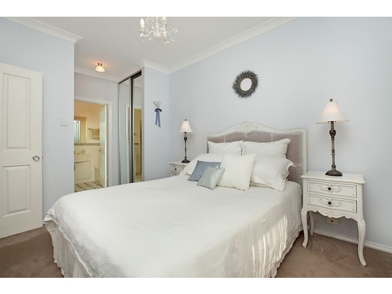 45 Mallard Crescent, Mawson Lakes SA 5095