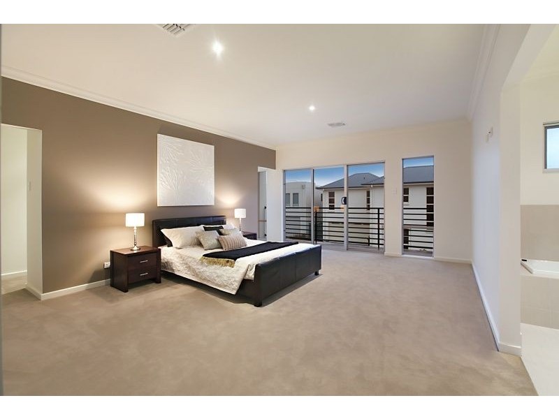33 Santorini Walk, Mawson Lakes SA 5095
