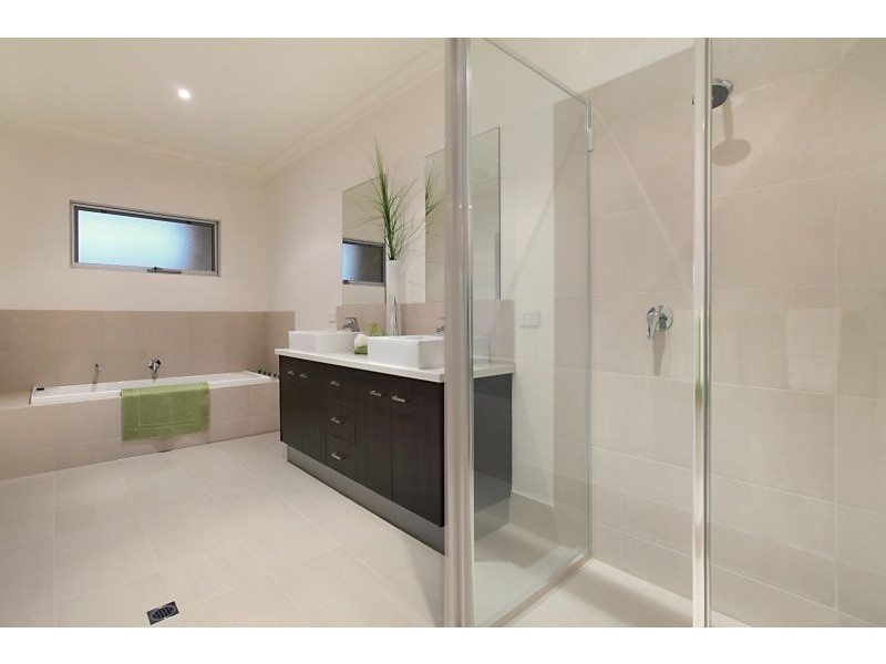 33 Santorini Walk, Mawson Lakes SA 5095