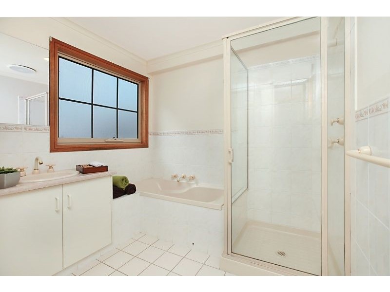 3 Lakeside Close, Mawson Lakes SA 5095