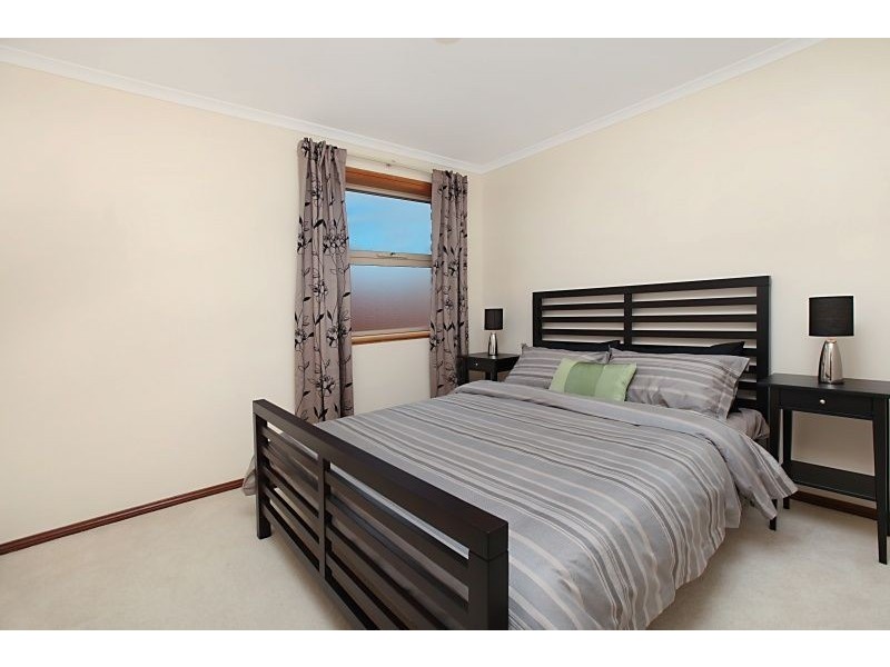 3 Lakeside Close, Mawson Lakes SA 5095