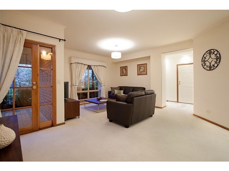 3 Lakeside Close, Mawson Lakes SA 5095