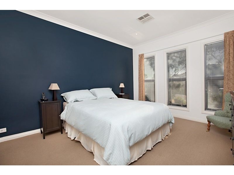 6 Teal Court, Mawson Lakes SA 5095