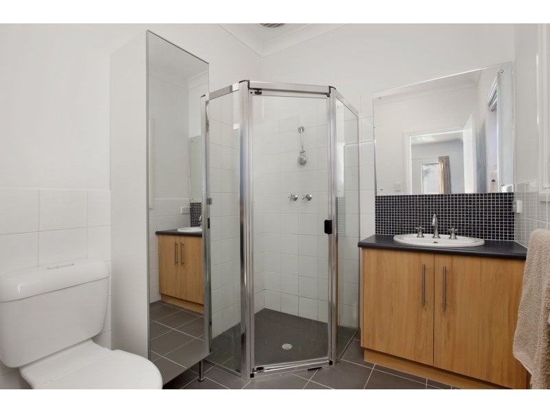 6 Teal Court, Mawson Lakes SA 5095