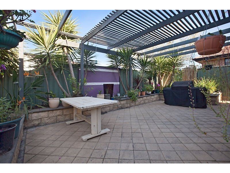 6 Teal Court, Mawson Lakes SA 5095