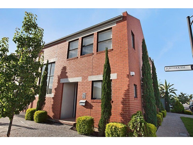 1 Portsmouth Lane, Mawson Lakes SA 5095