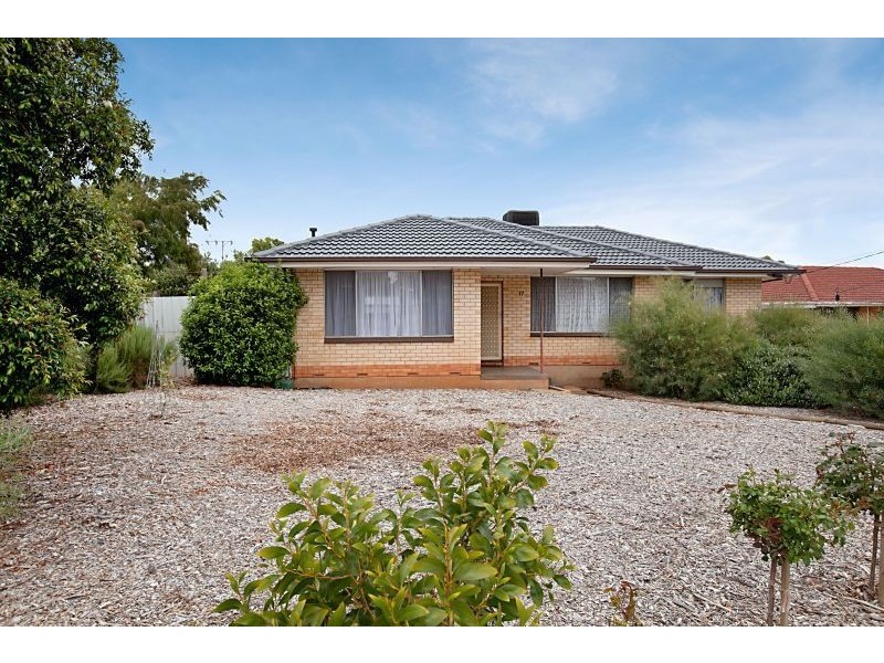 17 Liverpool Crescent, Salisbury East SA 5109