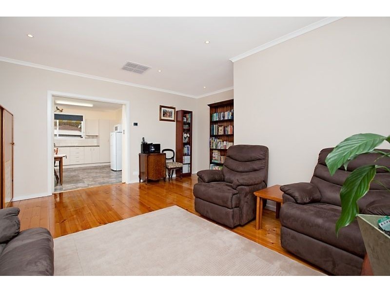 17 Liverpool Crescent, Salisbury East SA 5109