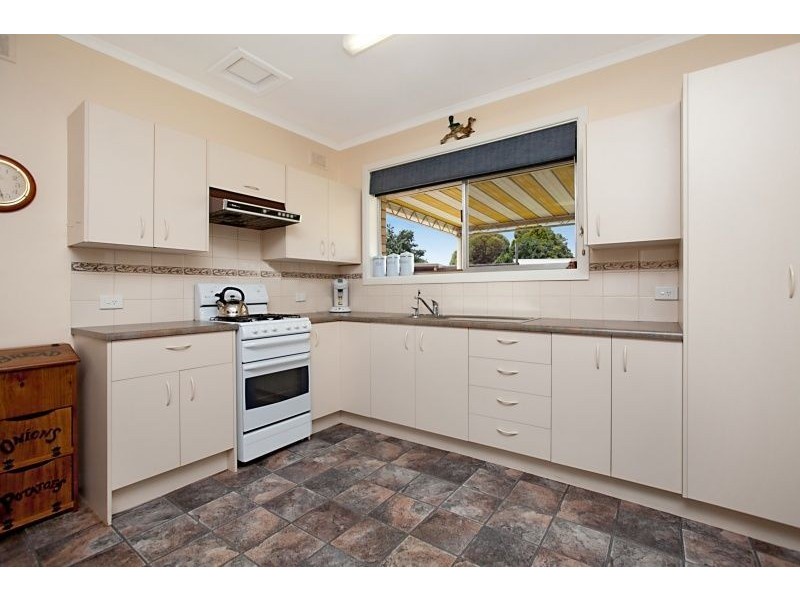 17 Liverpool Crescent, Salisbury East SA 5109