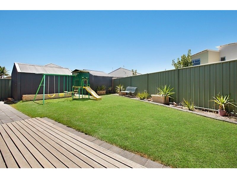 25 Brimpton Avenue, Mawson Lakes SA 5095