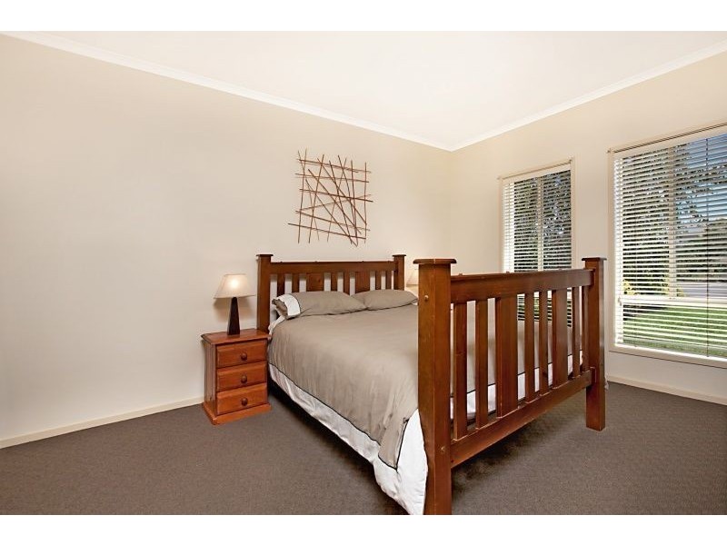 1 Silverbirch Place, Mawson Lakes SA 5095