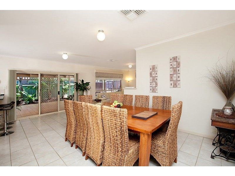 1 Silverbirch Place, Mawson Lakes SA 5095