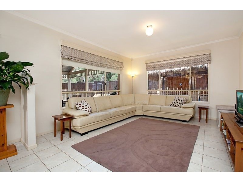 1 Silverbirch Place, Mawson Lakes SA 5095