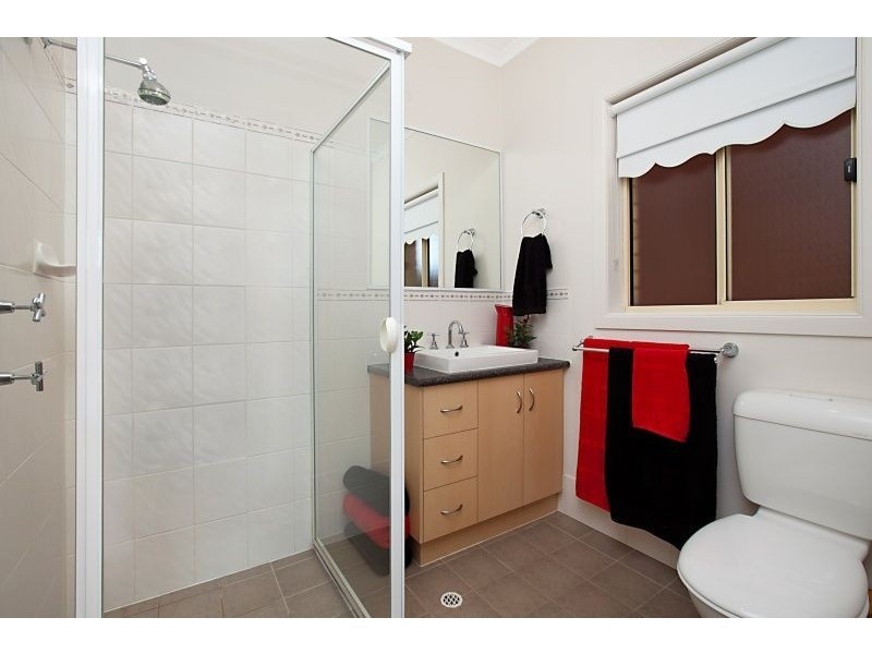 10 Brimpton Avenue, Mawson Lakes SA 5095